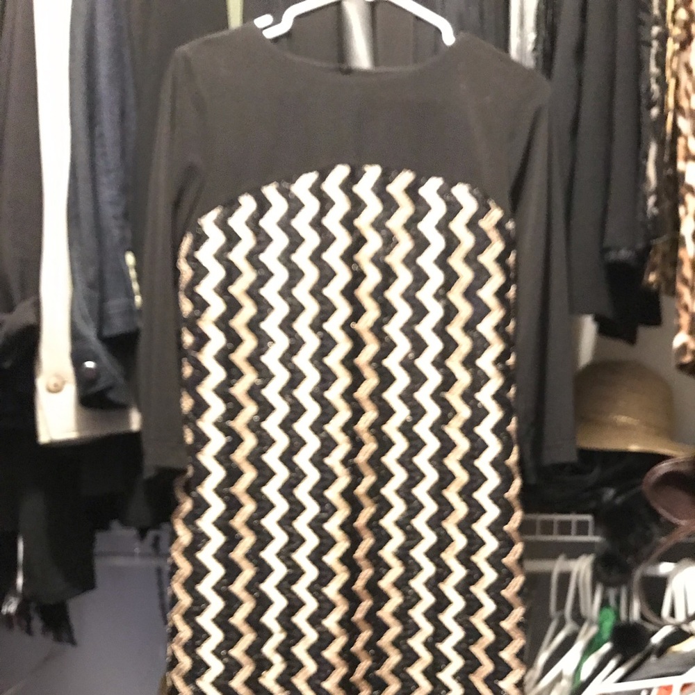 COPY - Chico’s dress beautiful black/gold
